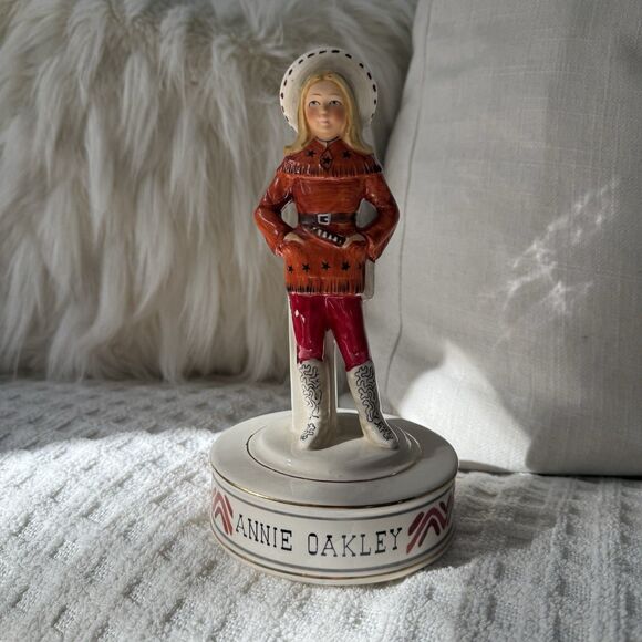 Vintage Schmid Annie Oakley Music Box Plays Those Were the Days Twirls Japan - Picture 3 of 13